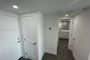 100 Bayview Dr, Sunny Isles Beach, FL 33160 - Photo 10
