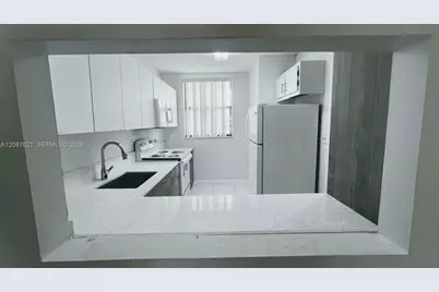 8429 Forest Hills Dr #305, Coral Springs, FL 33065 - Photo 4