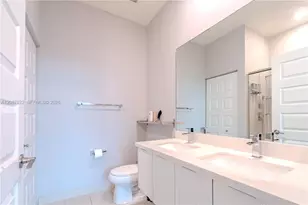 7809 NW 104th Ave, Doral, FL 33178 - Photo 28