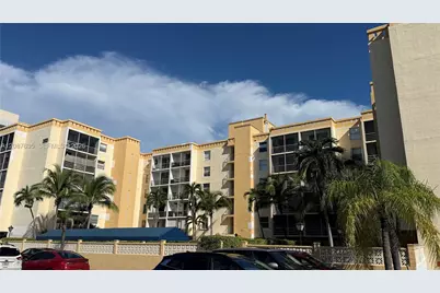 2935 NE 163rd St #2Q, North Miami Beach, FL 33160 - Photo 2