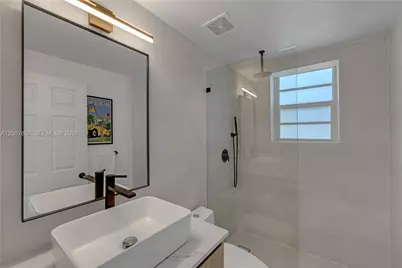 4812 Pine Tree Dr #209, Miami Beach, FL 33140 - Photo 8