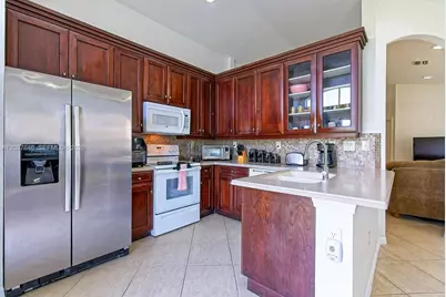 1520 SE 17th Ave, Homestead, FL 33035 - Photo 10