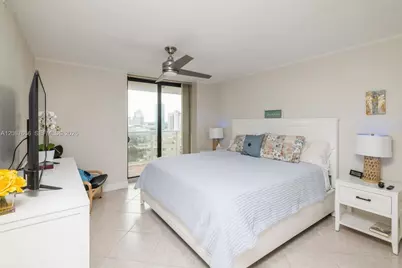 6423 Collins Ave #1201, Miami Beach, FL 33141 - Photo 6