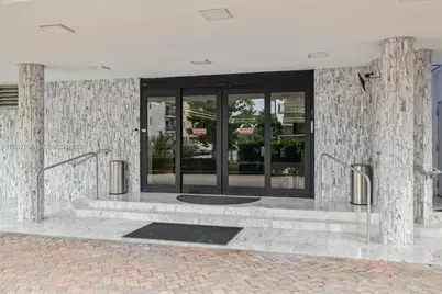 6423 Collins Ave #1201, Miami Beach, FL 33141 - Photo 32