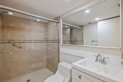 6423 Collins Ave #1201, Miami Beach, FL 33141 - Photo 22