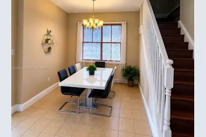 24705 SW 110th Pl, Homestead, FL 33032 - Photo 10