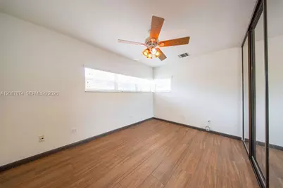 919 S Lakeside Pl, Lantana, FL 33462 - Photo 12