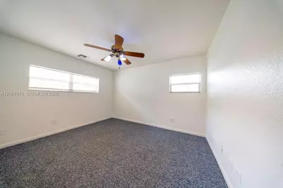 919 S Lakeside Pl, Lantana, FL 33462 - Photo 14