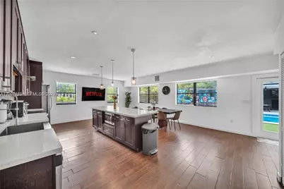 710 NE 141st St, North Miami, FL 33161 - Photo 30