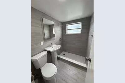 649 SW 7th St #10, Miami, FL 33130 - Photo 6