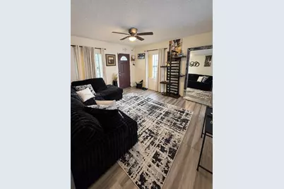 2101 NW 87th St, Miami, FL 33147 - Photo 4