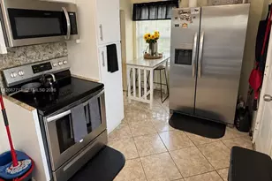 2101 NW 87th St, Miami, FL 33147 - Photo 6