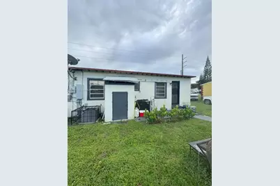 2101 NW 87th St, Miami, FL 33147 - Photo 14