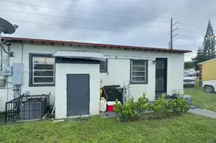 2101 NW 87th St, Miami, FL 33147 - Photo 14