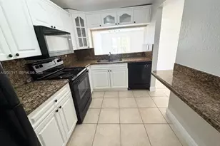 8600 SW 109th Ave, Miami, FL 33173 - Photo 2
