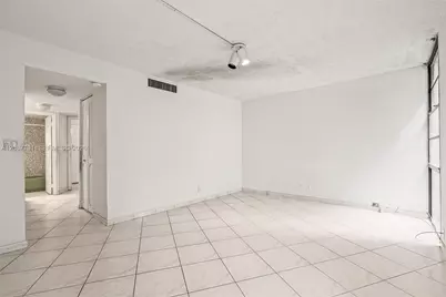 3301 N Country Club Dr #208, Aventura, FL 33180 - Photo 24