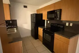 4746 NW 97th Pl, Doral, FL 33178 - Photo 4