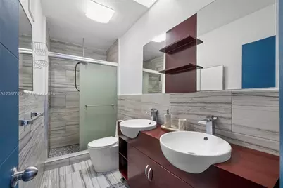 2858 Pine Tree Dr #5, Miami Beach, FL 33140 - Photo 10