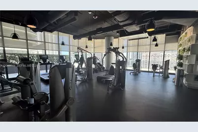 55 SW 9th St #1402, Miami, FL 33130 - Photo 12