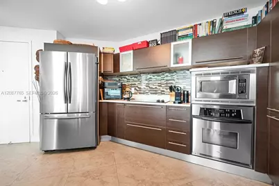 1900 N Bayshore Dr #5103, Miami, FL 33132 - Photo 22