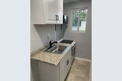 340 SW 31st Ave #1, Fort Lauderdale, FL 33312 - Photo 6