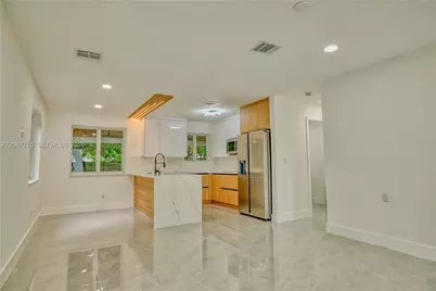 11301 SW 201st St, Miami, FL 33189 - Photo 2
