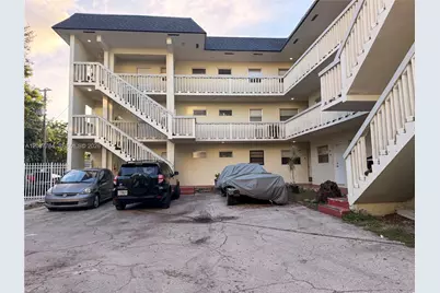770 NE 128th St #304, North Miami, FL 33161 - Photo 6