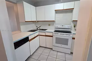 450 Paradise Isle Blvd, Hallandale Beach, FL 33009 - Photo 6