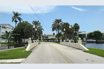 450 Paradise Isle Blvd #109, Hallandale Beach, FL 33009 - Photo 2