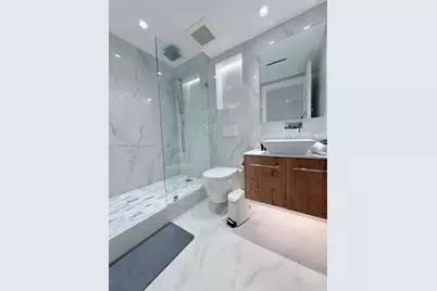 2301 Collins Ave #920, Miami Beach, FL 33139 - Photo 10