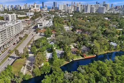 18500 NE 23rd Ct, Miami, FL 33180 - Photo 50