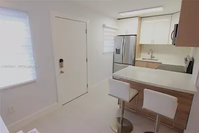 427 Santander Ave #202, Coral Gables, FL 33134 - Photo 4