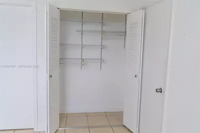 1 Glen Royal Pkwy #809, Miami, FL 33125 - Photo 12