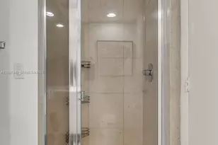 475 Brickell Ave, Miami, FL 33131 - Photo 18