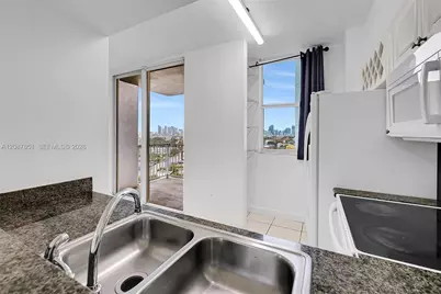 1 Glen Royal Pkwy #1010, Miami, FL 33125 - Photo 14