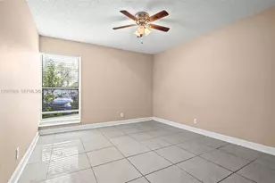 8913 NW 28th Dr, Coral Springs, FL 33065 - Photo 14