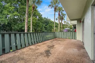 8913 NW 28th Dr, Coral Springs, FL 33065 - Photo 20