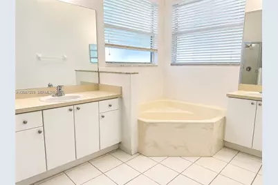 1721 SE 17th Ave, Homestead, FL 33035 - Photo 12