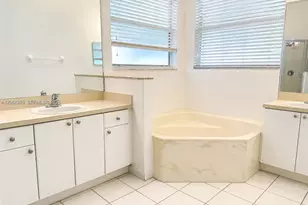 1721 SE 17th Ave, Homestead, FL 33035 - Photo 12