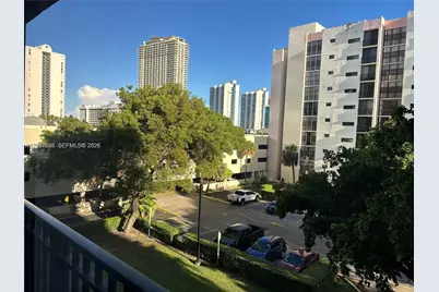 17021 N Bay Rd #427-4, Sunny Isles Beach, FL 33160 - Photo 12