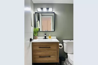 17021 N Bay Rd #427-4, Sunny Isles Beach, FL 33160 - Photo 16