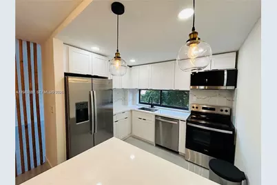 17021 N Bay Rd #427-4, Sunny Isles Beach, FL 33160 - Photo 4