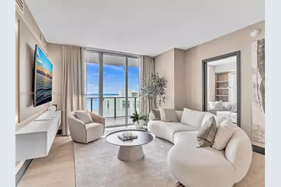 1300 NE Brickell Bay Dr #2905, Miami, FL 33131 - Photo 2