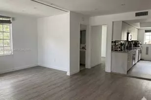 932 7th St, Miami Beach, FL 33139 - Photo 2