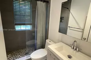 932 7th St, Miami Beach, FL 33139 - Photo 12