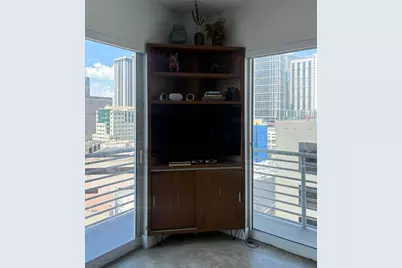 234 NE 3rd St #1701, Miami, FL 33132 - Photo 12