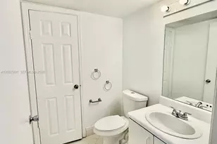 1650 SW 124th Terrace, Pembroke Pines, FL 33027 - Photo 4