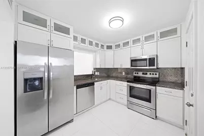18900 NE 14th Ave #D308, Miami, FL 33179 - Photo 4