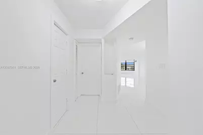 18900 NE 14th Ave #D308, Miami, FL 33179 - Photo 2