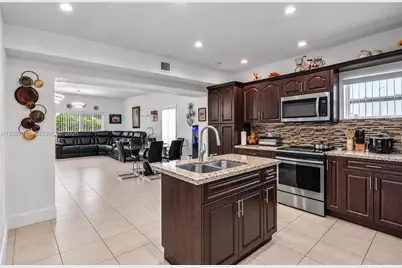735 NW 129th St, North Miami, FL 33168 - Photo 10
